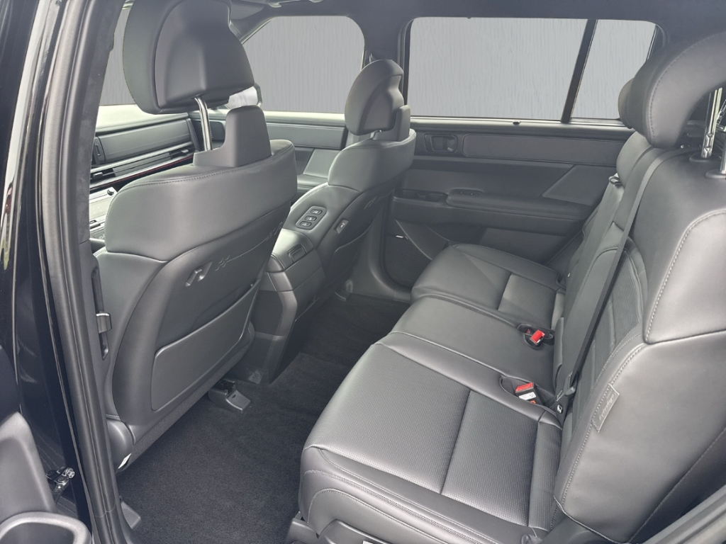 Fahrzeugabbildung Hyundai SANTA FE MY26 HEV 1.6 4WD BLACKLINE HUD Navi Leder digitales Cockpit