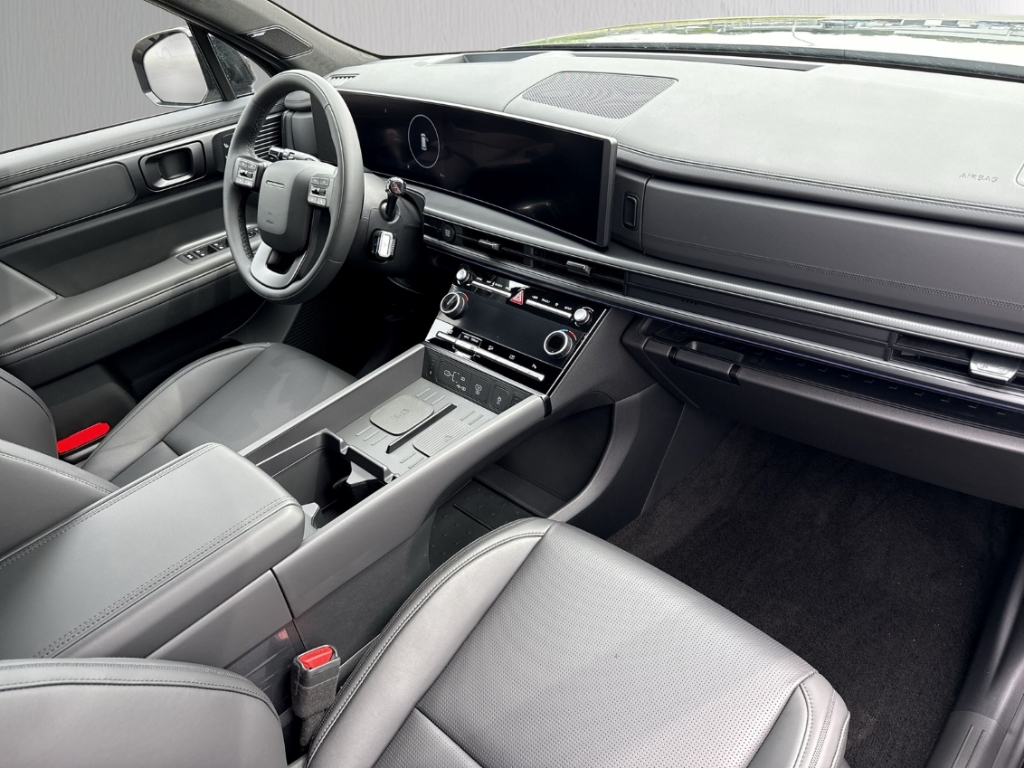 Fahrzeugabbildung Hyundai SANTA FE MY26 HEV 1.6 4WD BLACKLINE HUD Navi Leder digitales Cockpit