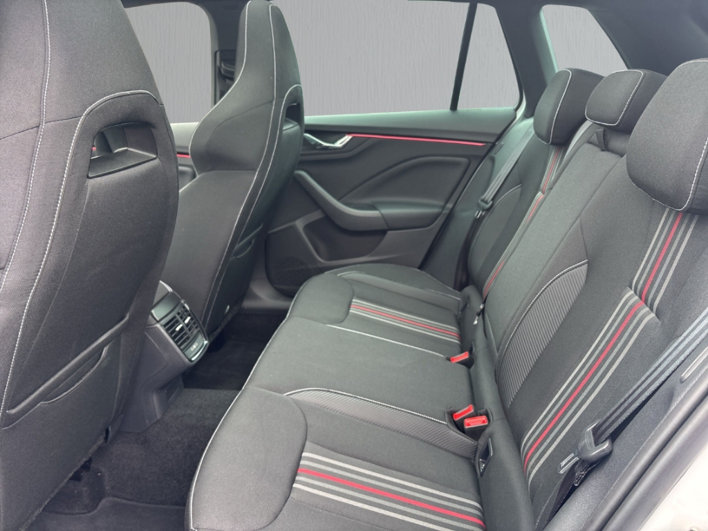 Fahrzeugabbildung SKODA Kamiq 1.5 TSI DSG MonteCarlo AHK PANO SHZ LED