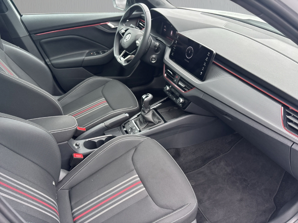 Fahrzeugabbildung SKODA Kamiq 1.5 TSI DSG MonteCarlo AHK PANO SHZ LED