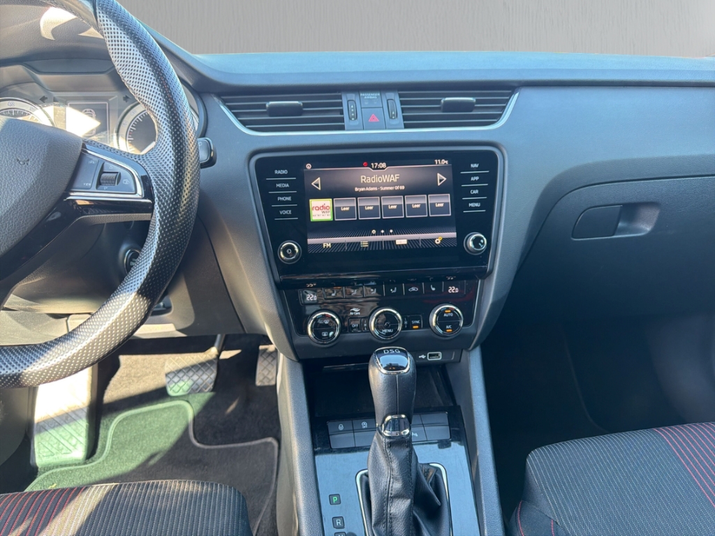 Fahrzeugabbildung SKODA Octavia Combi 1.5 TSI Style PDC SHZ Navi Klima