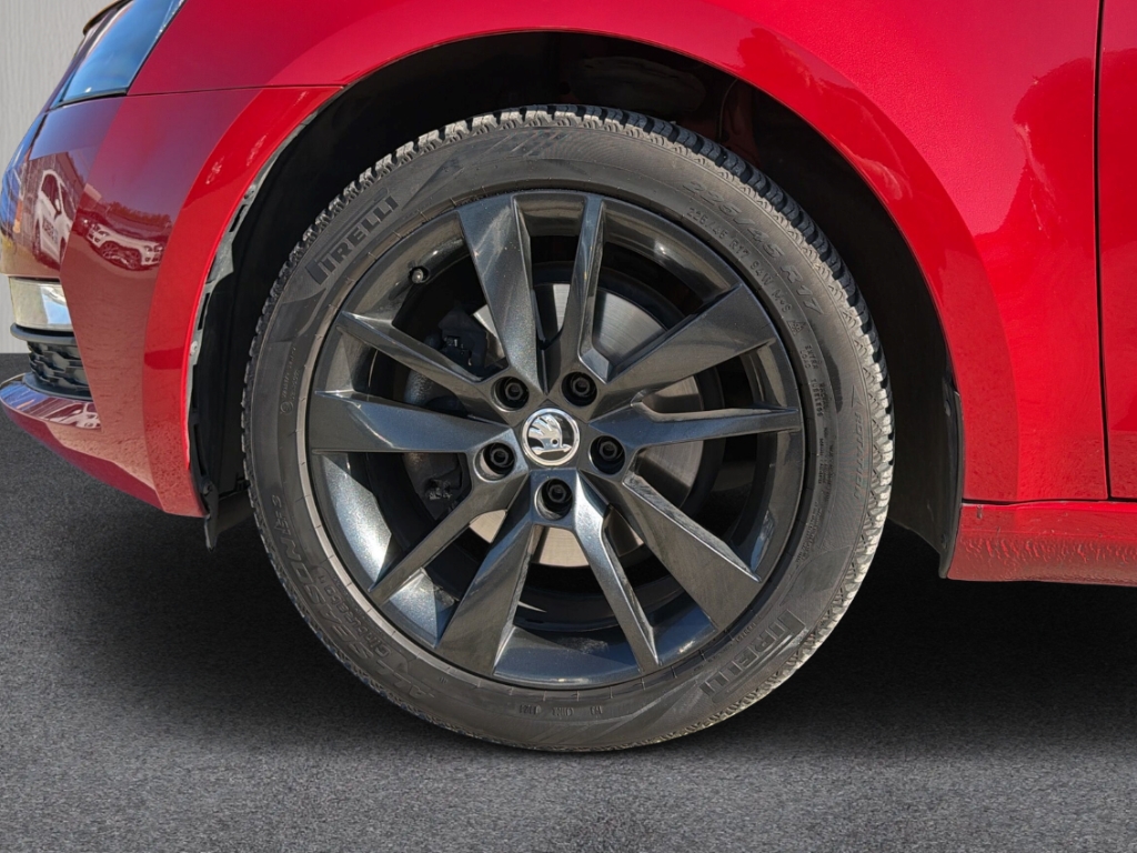 Fahrzeugabbildung SKODA Octavia Combi 1.5 TSI Style PDC SHZ Navi Klima
