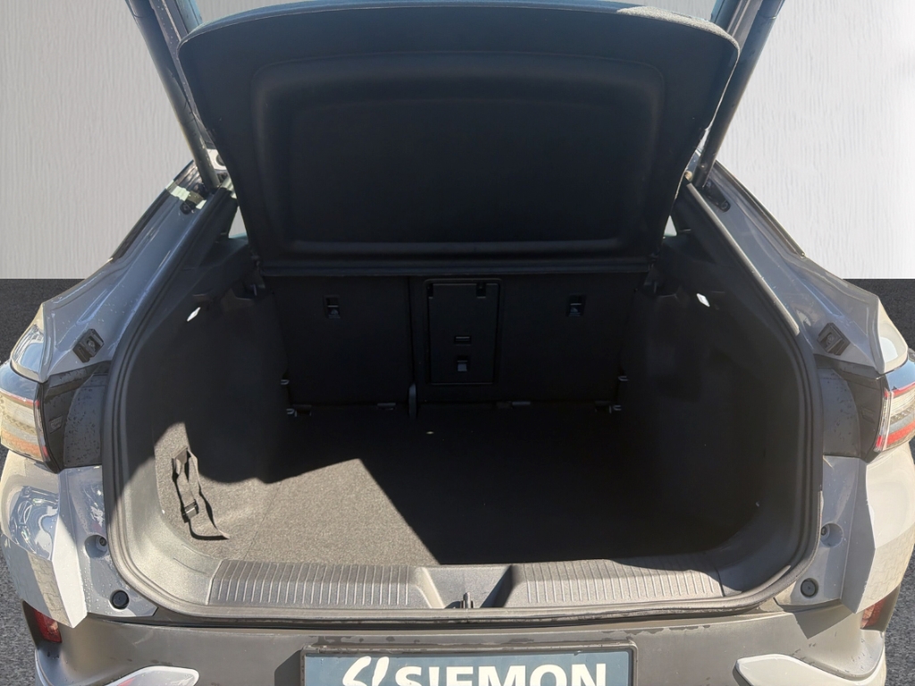Fahrzeugabbildung Volkswagen ID.5 Pro 128 kW 77 kWh AHK hzbWSS EasyOpen 360°