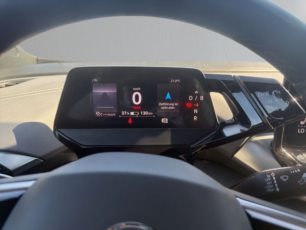 Fahrzeugabbildung Volkswagen ID.5 Pro 128 kW 77 kWh AHK hzbWSS EasyOpen 360°