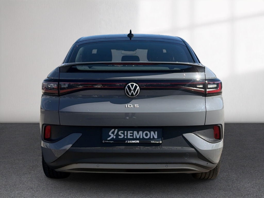 Fahrzeugabbildung Volkswagen ID.5 Pro 128 kW 77 kWh AHK hzbWSS EasyOpen 360°
