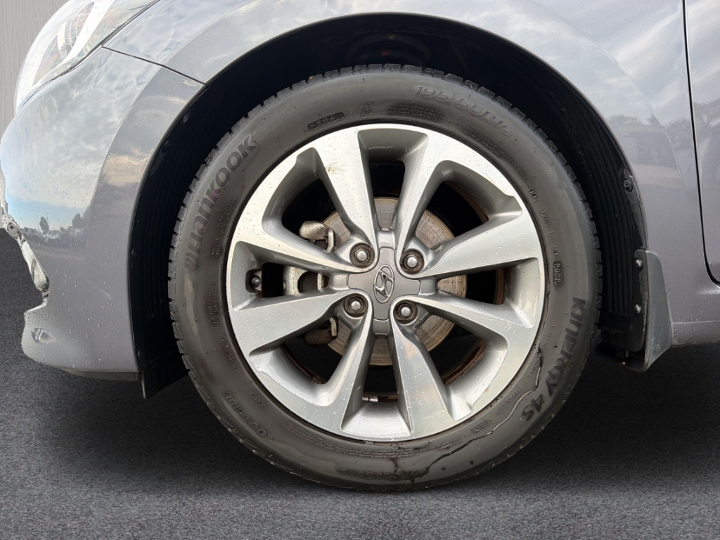 Fahrzeugabbildung Hyundai i20 YES! Plus 1.2 Style Klimaauto SHZ PDC GRA