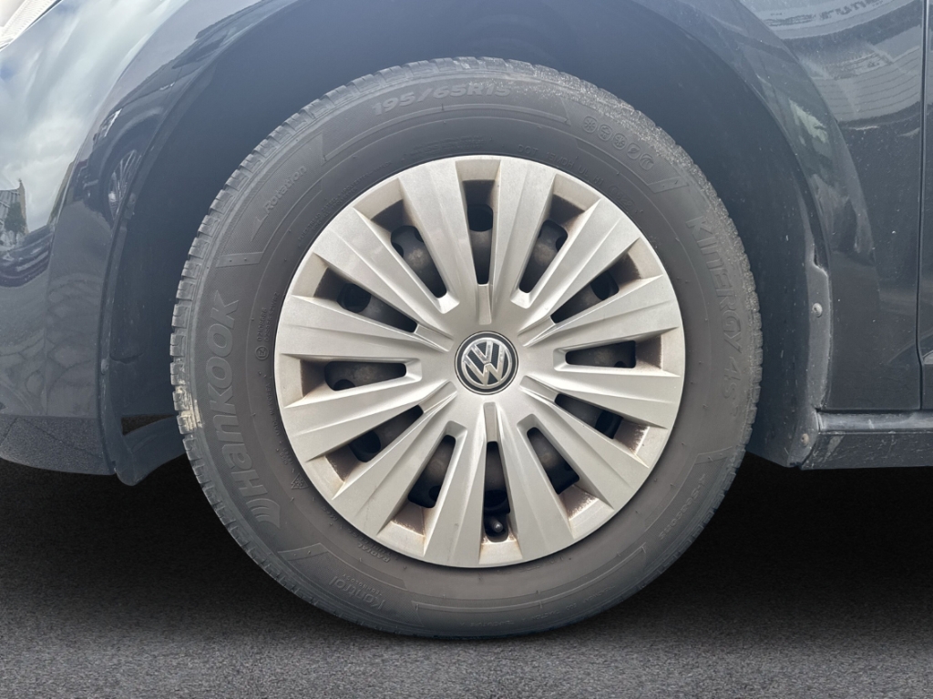 Fahrzeugabbildung Volkswagen Golf BMT VII 1.2 TSI Klimaautom PDCv+h SHZ Servo