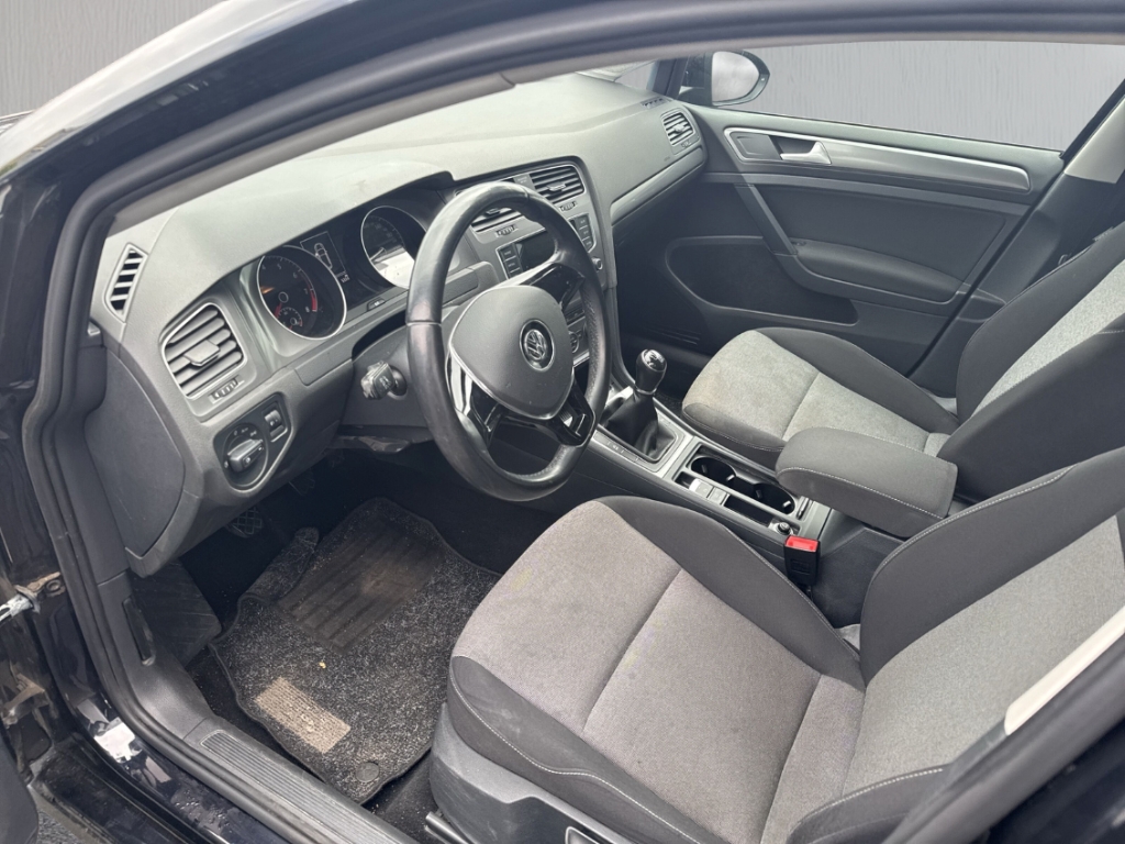 Fahrzeugabbildung Volkswagen Golf BMT VII 1.2 TSI Klimaautom PDCv+h SHZ Servo
