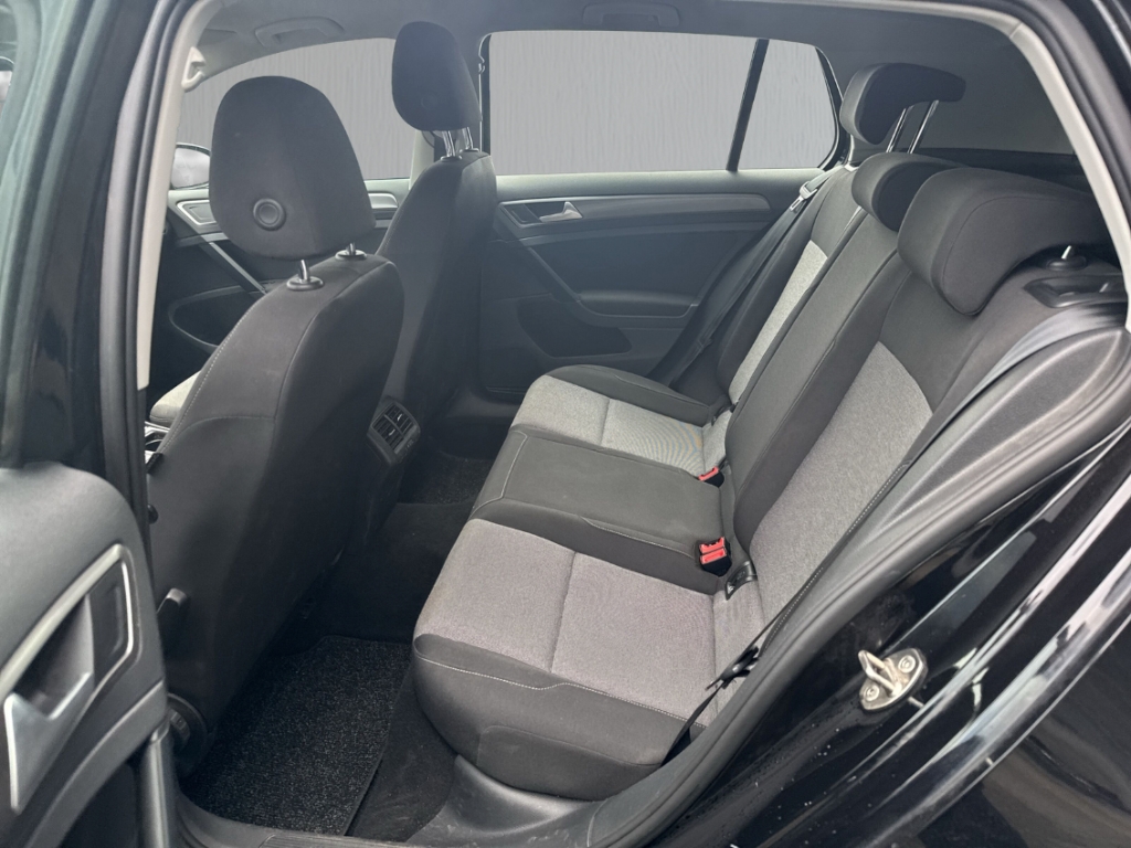 Fahrzeugabbildung Volkswagen Golf BMT VII 1.2 TSI Klimaautom PDCv+h SHZ Servo