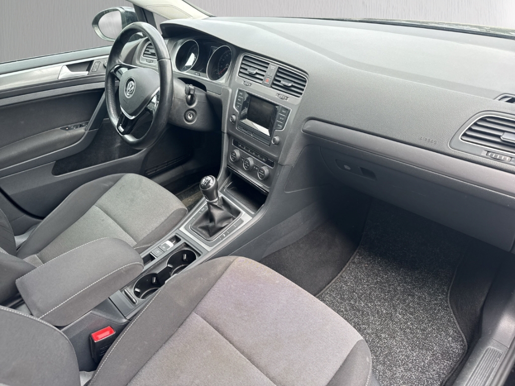 Fahrzeugabbildung Volkswagen Golf BMT VII 1.2 TSI Klimaautom PDCv+h SHZ Servo