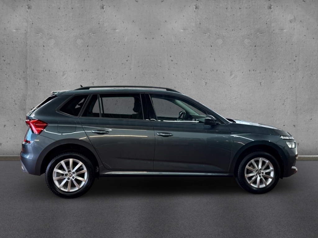 Fahrzeugabbildung SKODA Kamiq 1.0 TSI CLEVER PDCv+h SHZ Temp Navi LenkradHZG LED