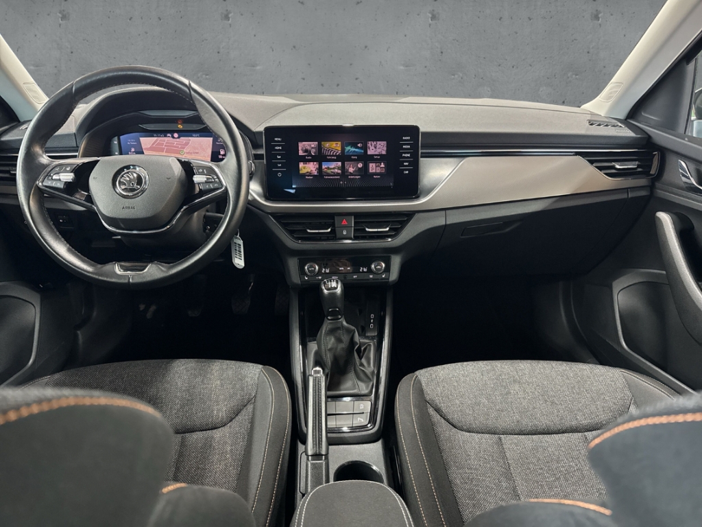Fahrzeugabbildung SKODA Kamiq 1.0 TSI CLEVER PDCv+h SHZ Temp Navi LenkradHZG LED