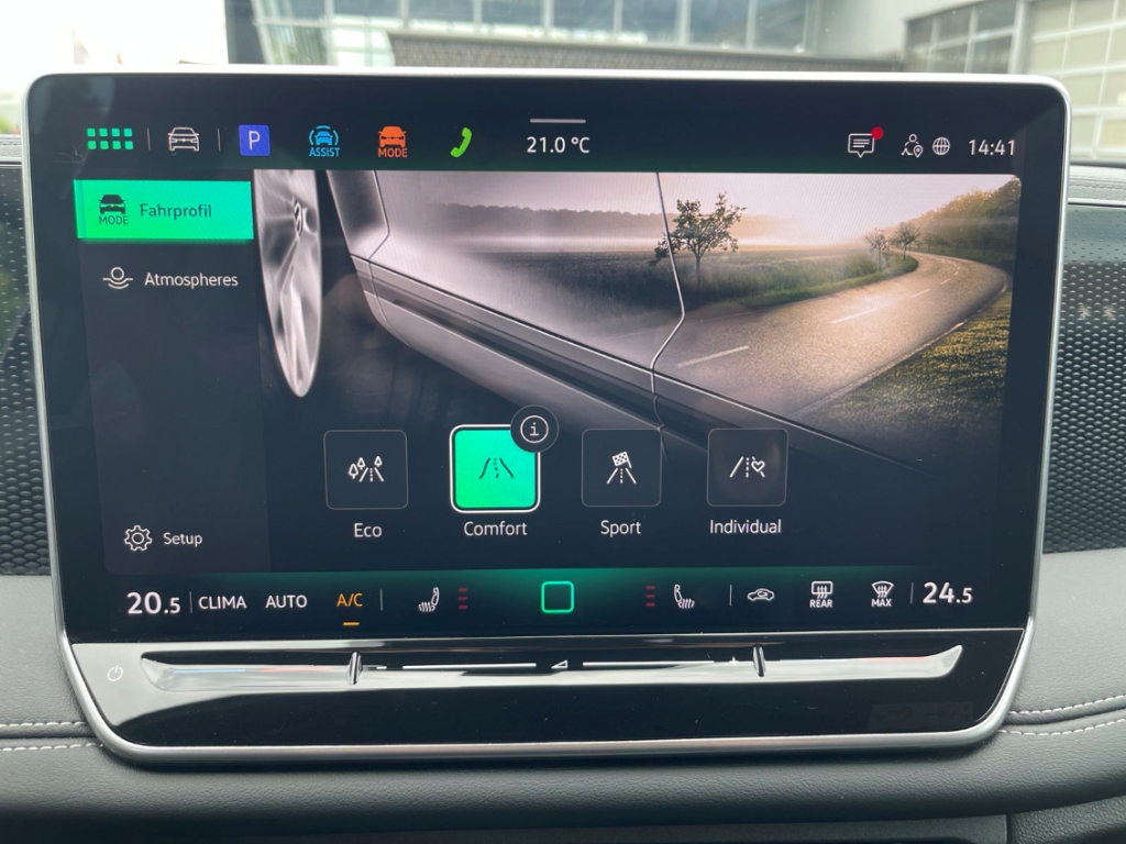 Fahrzeugabbildung Volkswagen Tiguan 1.5 eTSI DSG Goal IQ.Light AHK SHZ Navi PDC