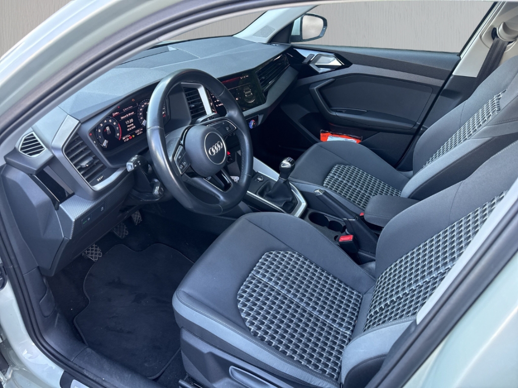 Fahrzeugabbildung Audi A1 Sportback 30 TFSI advanced Sportsitz SHZ PDC