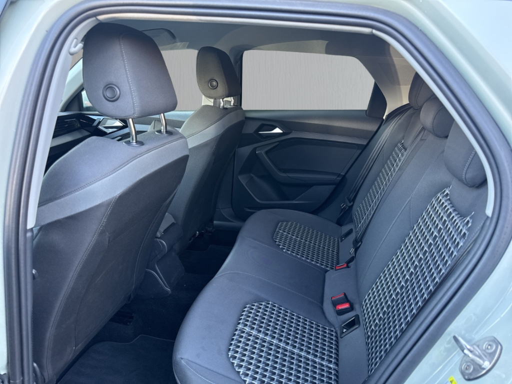 Fahrzeugabbildung Audi A1 Sportback 30 TFSI advanced Sportsitz SHZ PDC