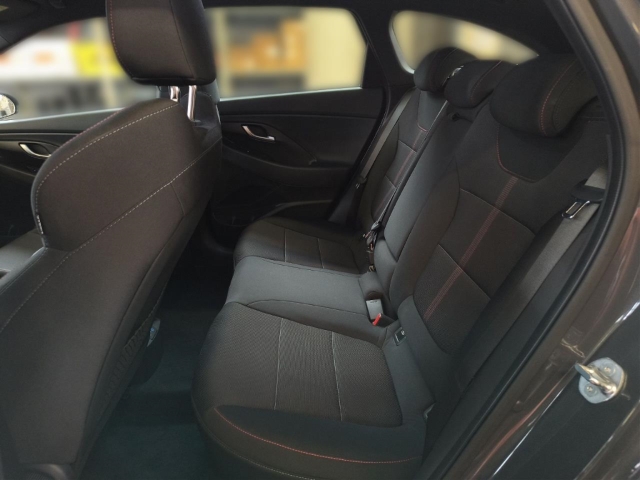 Fahrzeugabbildung Hyundai i30 FL Kombi 1.5 T-GDI 48V DCT N-Line MY25 Sportpaket Navi Digitales Cockpit LED ACC