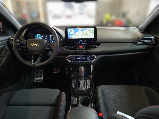 Fahrzeugabbildung Hyundai i30 FL Kombi 1.5 T-GDI 48V DCT N-Line MY25 Sportpaket Navi Digitales Cockpit LED ACC