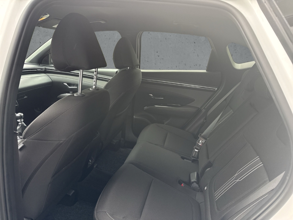 Fahrzeugabbildung Hyundai TUCSON 1.6 T-GDi MT 2WD ADVANTAGE Navi Digitales Cockpit Soundsystem