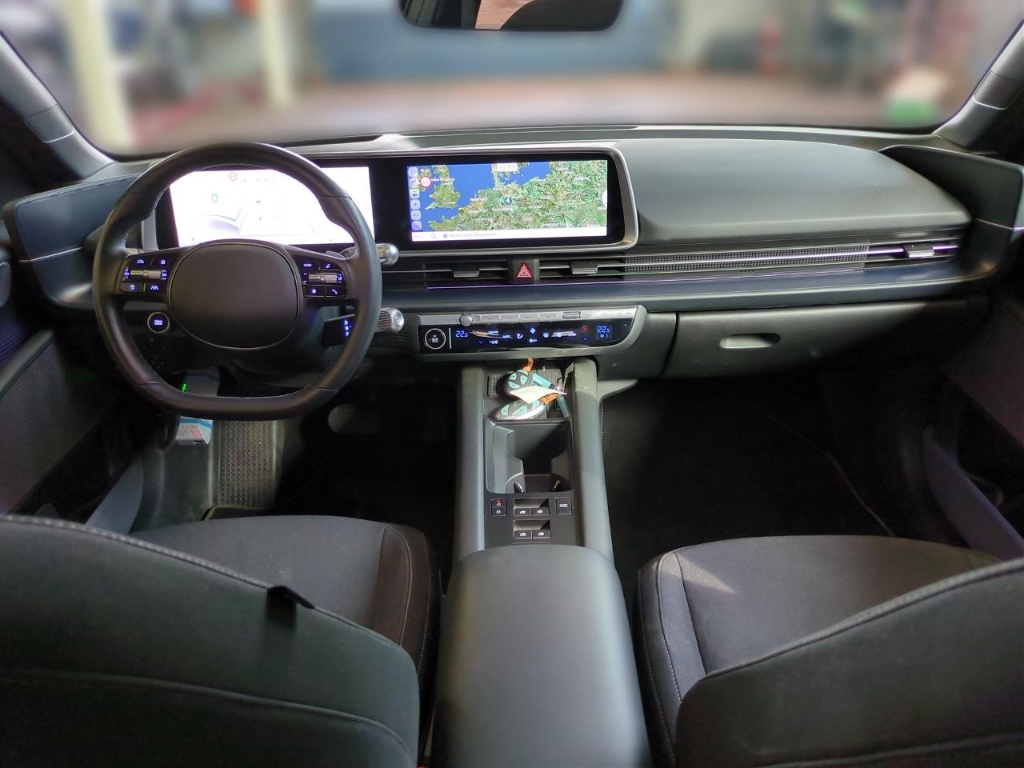 Fahrzeugabbildung Hyundai IONIQ 6 77,4 kWh 4WD MY25 TECHNIQ 20LM Park-P. Schiebedach HUD Navi Digitales Cockpit