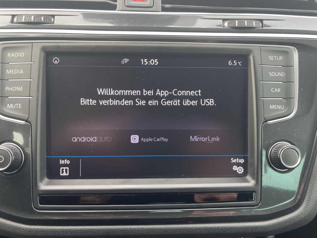 Fahrzeugabbildung Volkswagen Tiguan BMT Start-Stopp 2.0 TDI Comfortline AHK GJR DAB SHZ