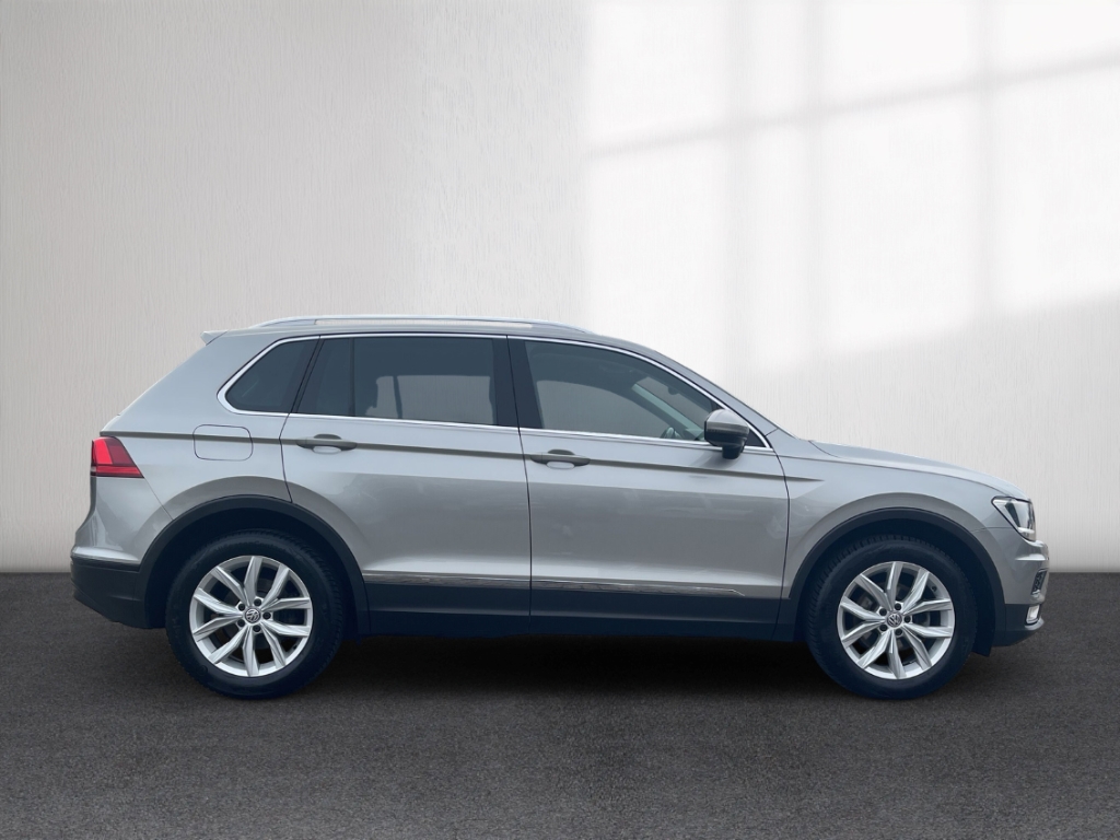 Fahrzeugabbildung Volkswagen Tiguan BMT Start-Stopp 2.0 TDI Comfortline AHK GJR DAB SHZ