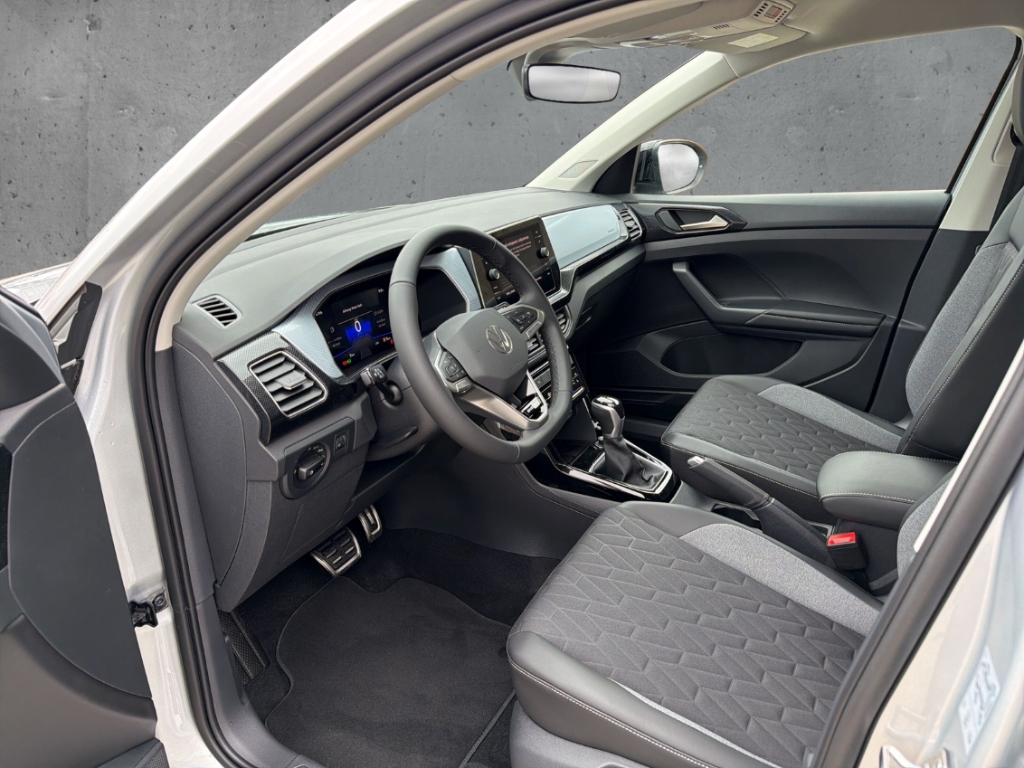 Fahrzeugabbildung Volkswagen T-Cross 1.0 TSI Energy AHK GJR R-Kamera ACC Navi SHZ