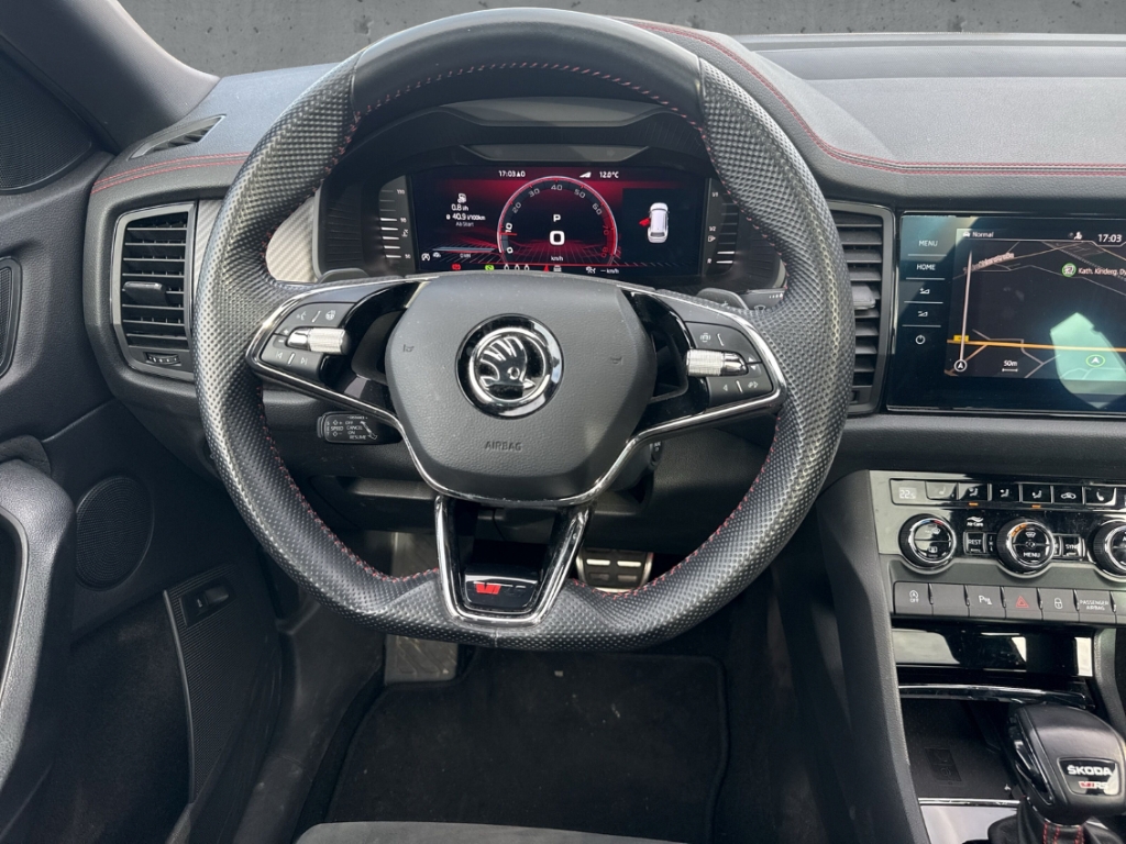 Fahrzeugabbildung SKODA Kodiaq RS 2.0 TSI 4x4 AHK LED NAV SHZ PDC Pano ACC L