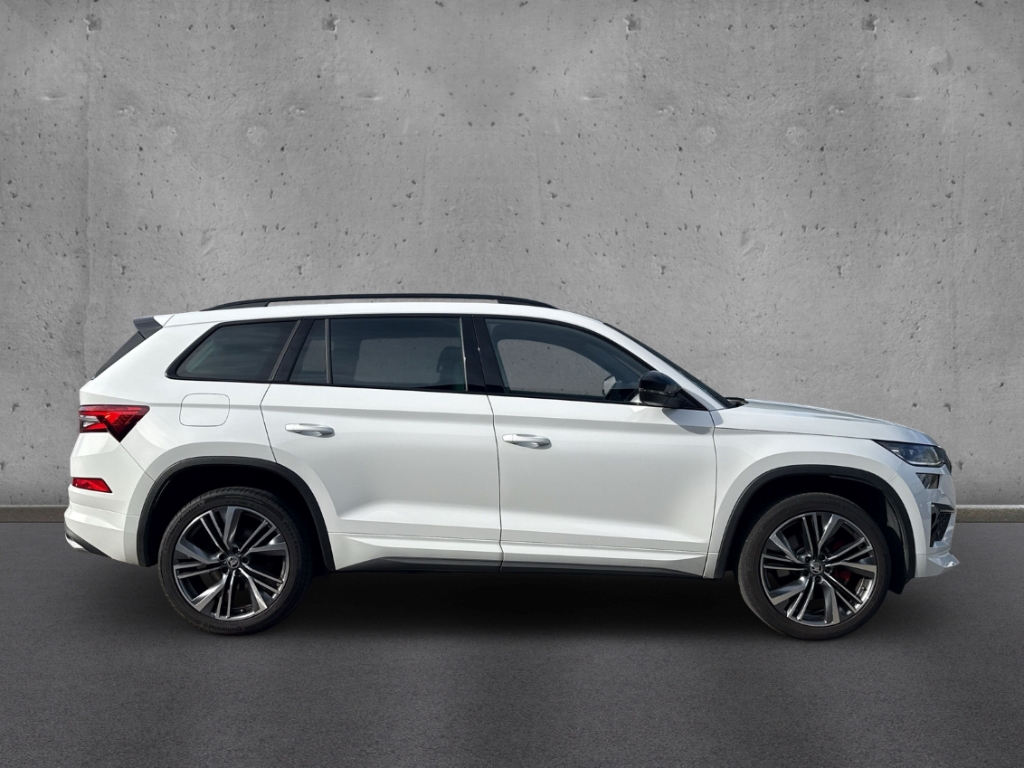 Fahrzeugabbildung SKODA Kodiaq RS 2.0 TSI 4x4 AHK LED NAV SHZ PDC Pano ACC L