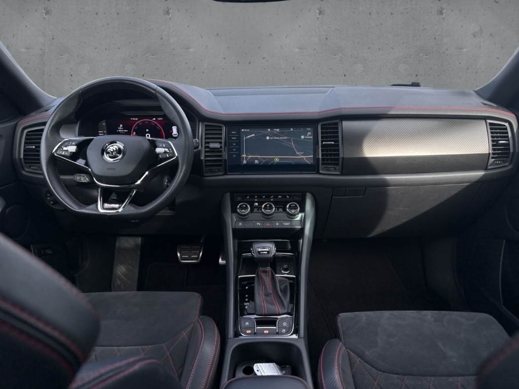 Fahrzeugabbildung SKODA Kodiaq RS 2.0 TSI 4x4 AHK LED NAV SHZ PDC Pano ACC L