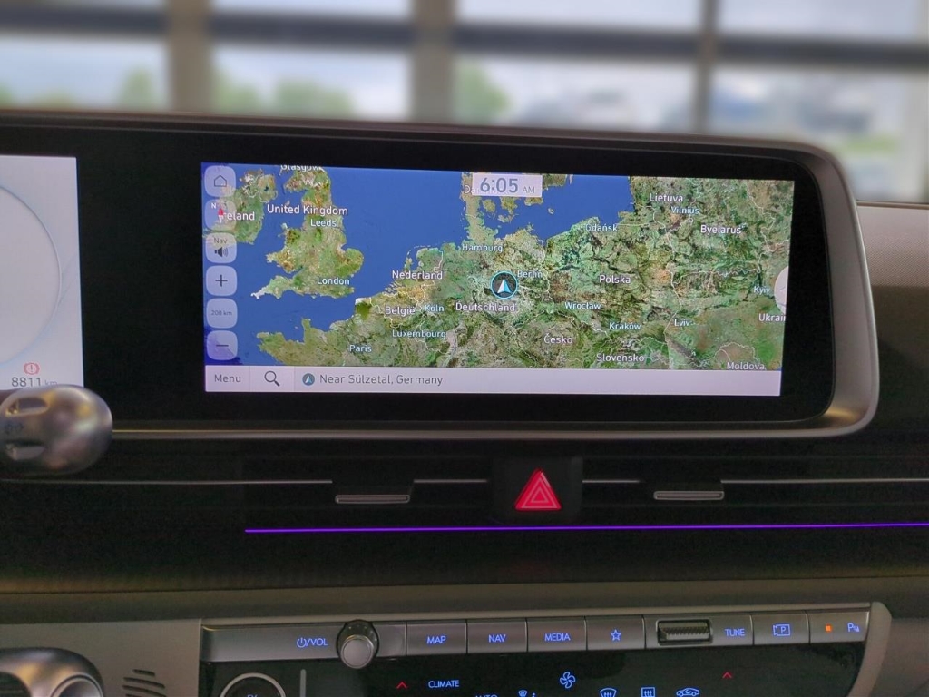 Fahrzeugabbildung Hyundai IONIQ 6 77,4kWh 2WD UNIQ Digi-Spiegel 20LM HUD Navi Digitales Cockpit Memory Sitze Soundsystem