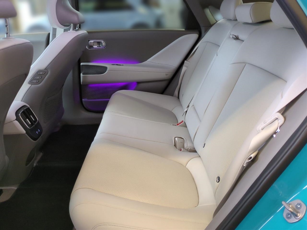 Fahrzeugabbildung Hyundai IONIQ 6 77,4kWh 2WD UNIQ Digi-Spiegel 20LM HUD Navi Digitales Cockpit Memory Sitze Soundsystem