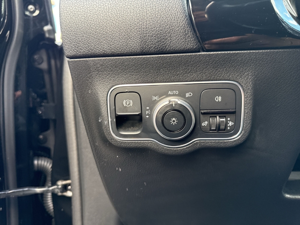 Fahrzeugabbildung Mercedes-Benz B 180 Progressive Business MBUX Navi PDC SHZ Bluetooth