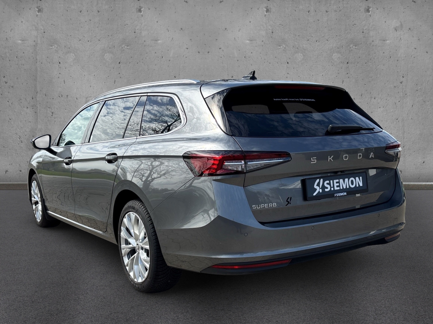 Fahrzeugabbildung SKODA Superb 1.5 mHEV DSG Selection AHK SHZ RFK LED Te