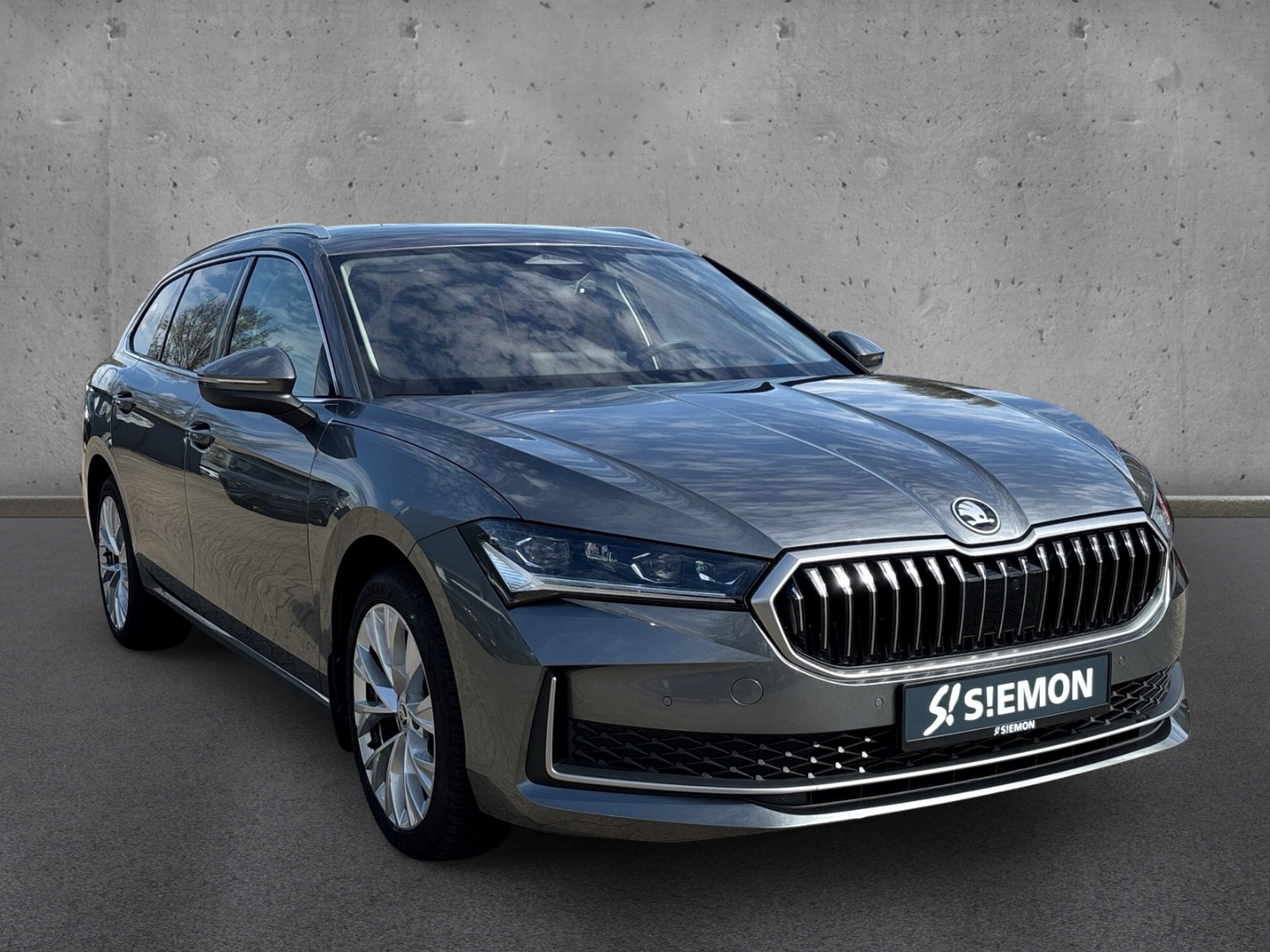 Fahrzeugabbildung SKODA Superb 1.5 mHEV DSG Selection AHK SHZ RFK LED Te