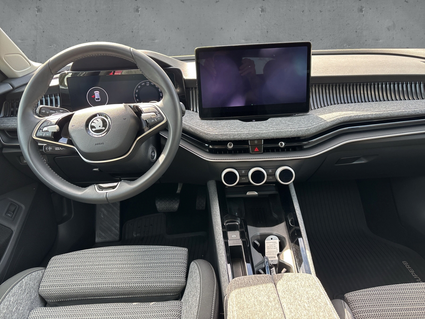 Fahrzeugabbildung SKODA Superb 1.5 mHEV DSG Selection AHK SHZ RFK LED Te