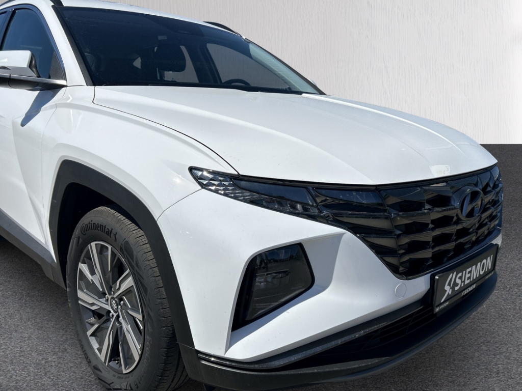 Fahrzeugabbildung Hyundai TUCSON 1.6 T-GDI MT 2WD SELECT LED Funkt-P Navi Smart Sense+ Digitales Cockpit Apple CarPlay