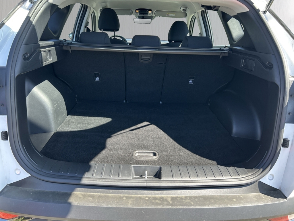 Fahrzeugabbildung Hyundai TUCSON 1.6 T-GDI MT 2WD SELECT LED Funkt-P Navi Smart Sense+ Digitales Cockpit Apple CarPlay