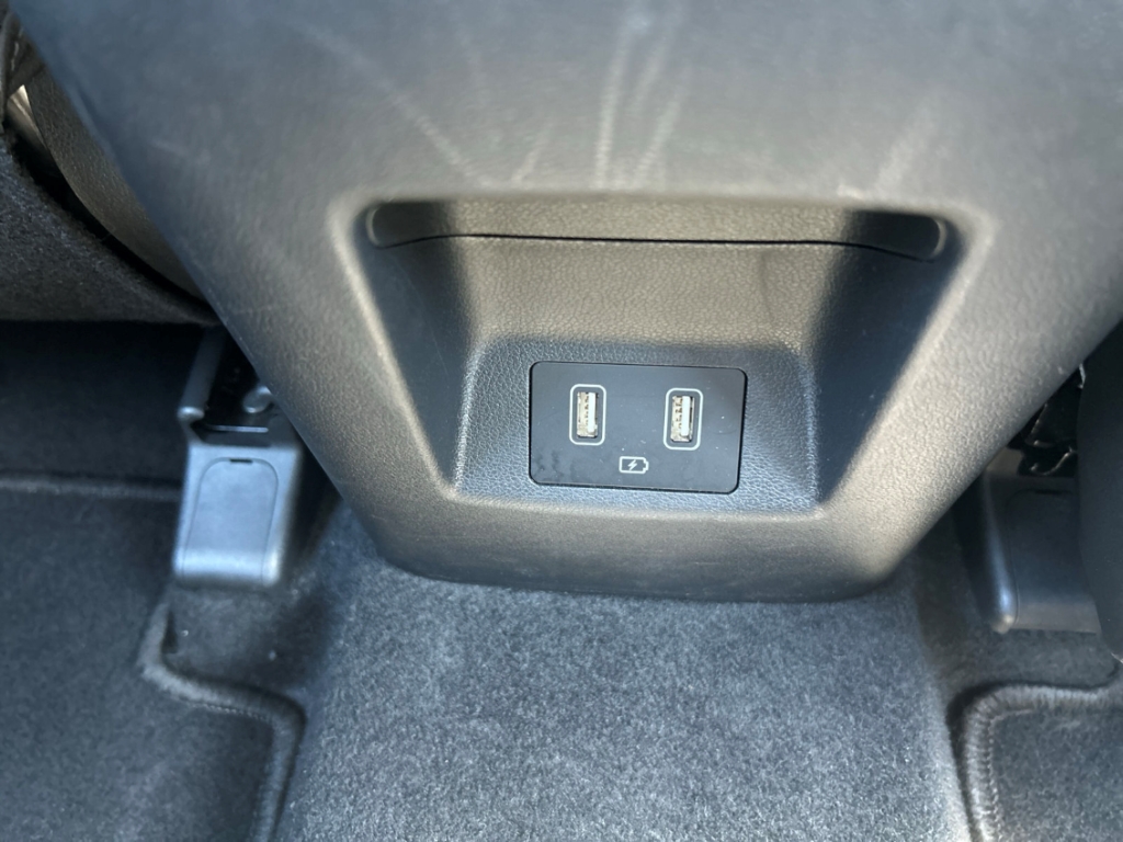 Fahrzeugabbildung Hyundai TUCSON 1.6 T-GDI MT 2WD SELECT LED Funkt-P Navi Smart Sense+ Digitales Cockpit Apple CarPlay