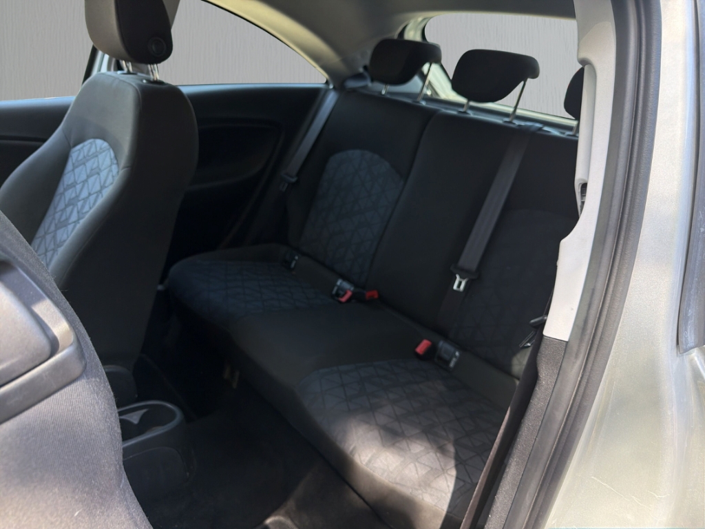Fahrzeugabbildung Opel Corsa E 1.4 120 Jahre Klima IntelliLink SHZ RKam