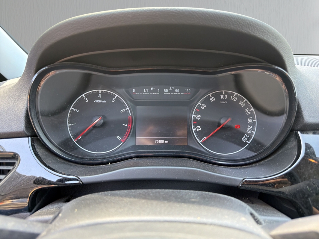 Fahrzeugabbildung Opel Corsa E 1.4 120 Jahre Klima IntelliLink SHZ RKam