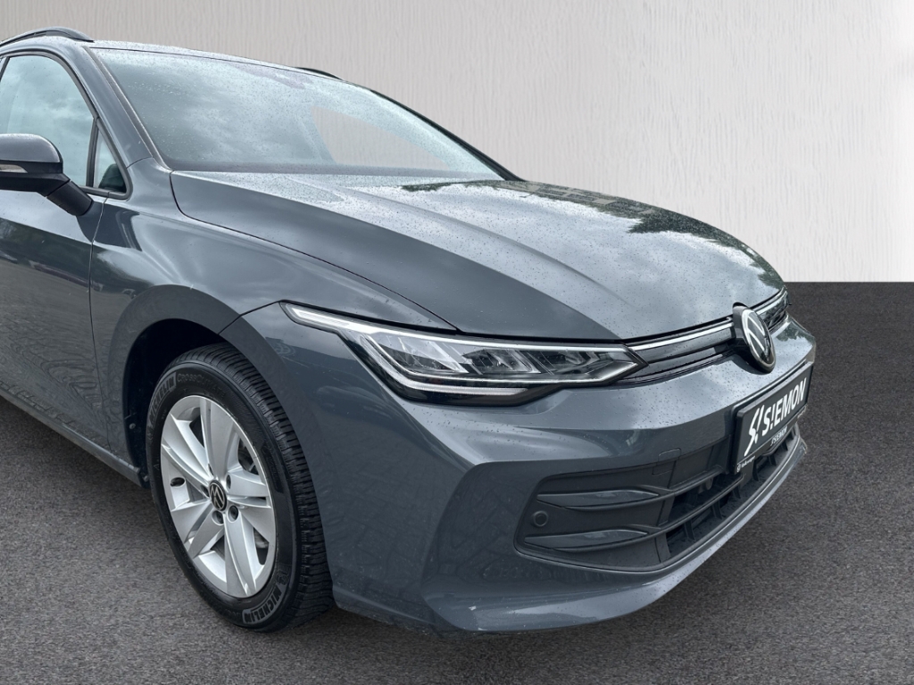 Fahrzeugabbildung Volkswagen Golf Variant 1.5 eTSI 110 Life ACC LED SHZ GJR Privacy
