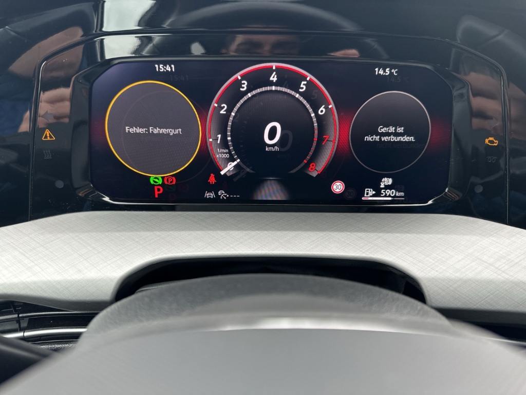 Fahrzeugabbildung Volkswagen Golf Variant 1.5 eTSI 110 Life ACC LED SHZ GJR Privacy