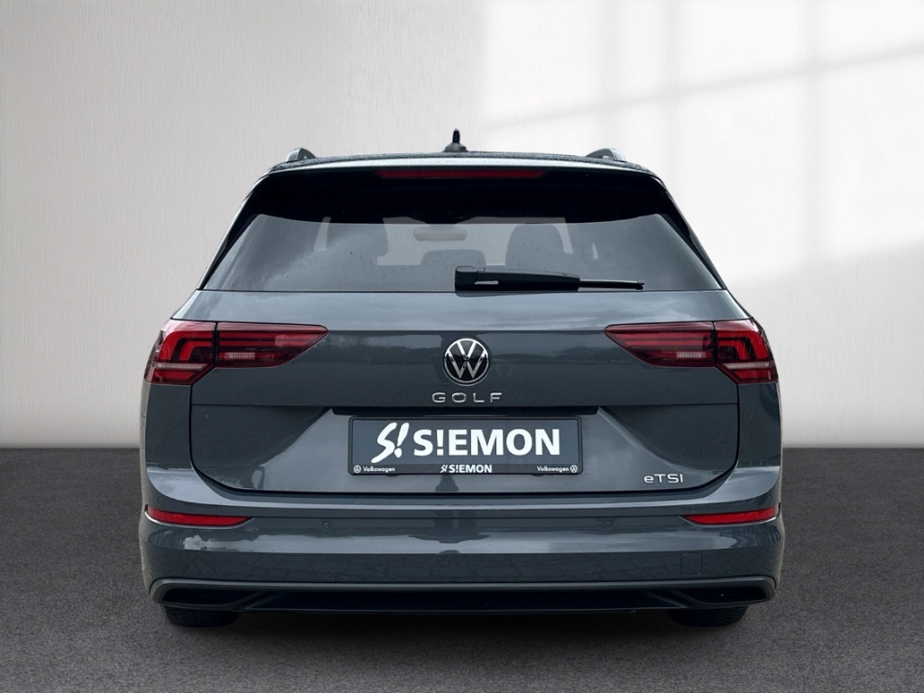 Fahrzeugabbildung Volkswagen Golf Variant 1.5 eTSI 110 Life ACC LED SHZ GJR Privacy