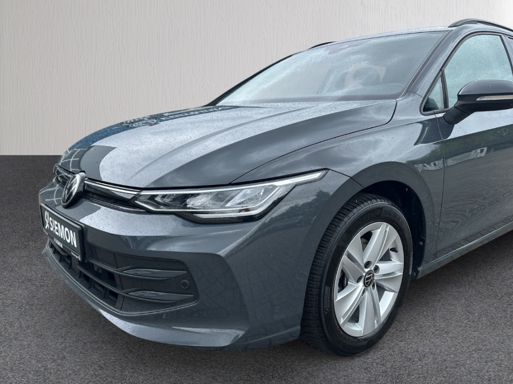 Fahrzeugabbildung Volkswagen Golf Variant 1.5 eTSI 110 Life ACC LED SHZ GJR Privacy