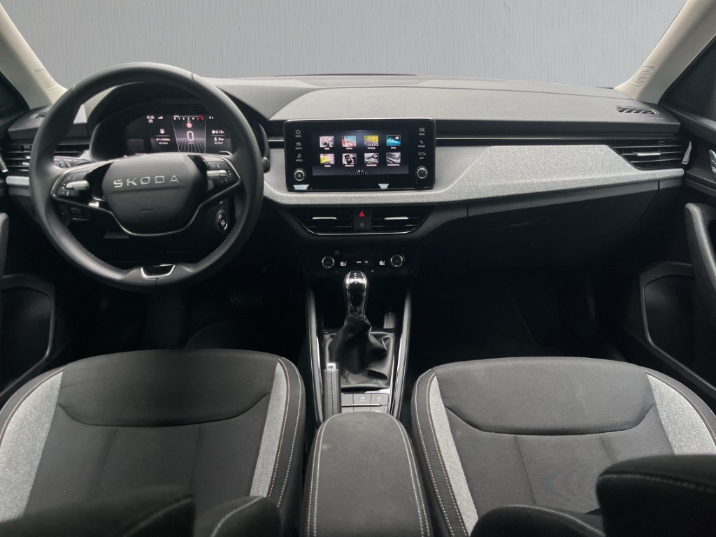 Fahrzeugabbildung SKODA Kamiq 1.0 TSI DSG Selection LED PDCv+h R-Kam DAB