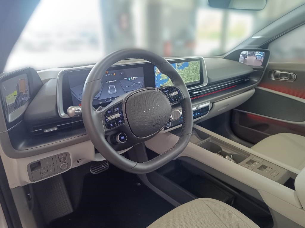 Fahrzeugabbildung Hyundai IONIQ 6 77,4kWh 2WD UNIQ Digi-Spiegel 20LM Schiebedach HUD Navi Digitales Cockpit