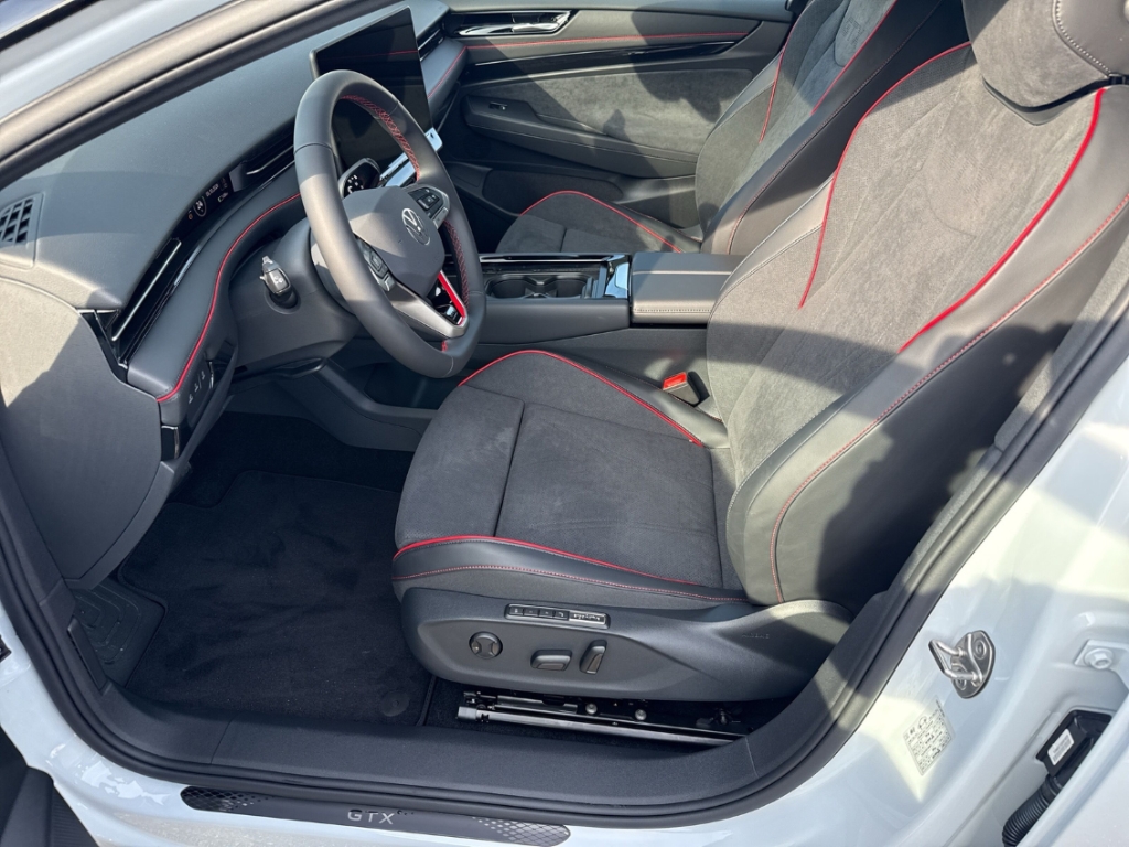 Fahrzeugabbildung Volkswagen ID.7 GTX Tourer 250 kW 4MOTION SHZ PDCv+h LED