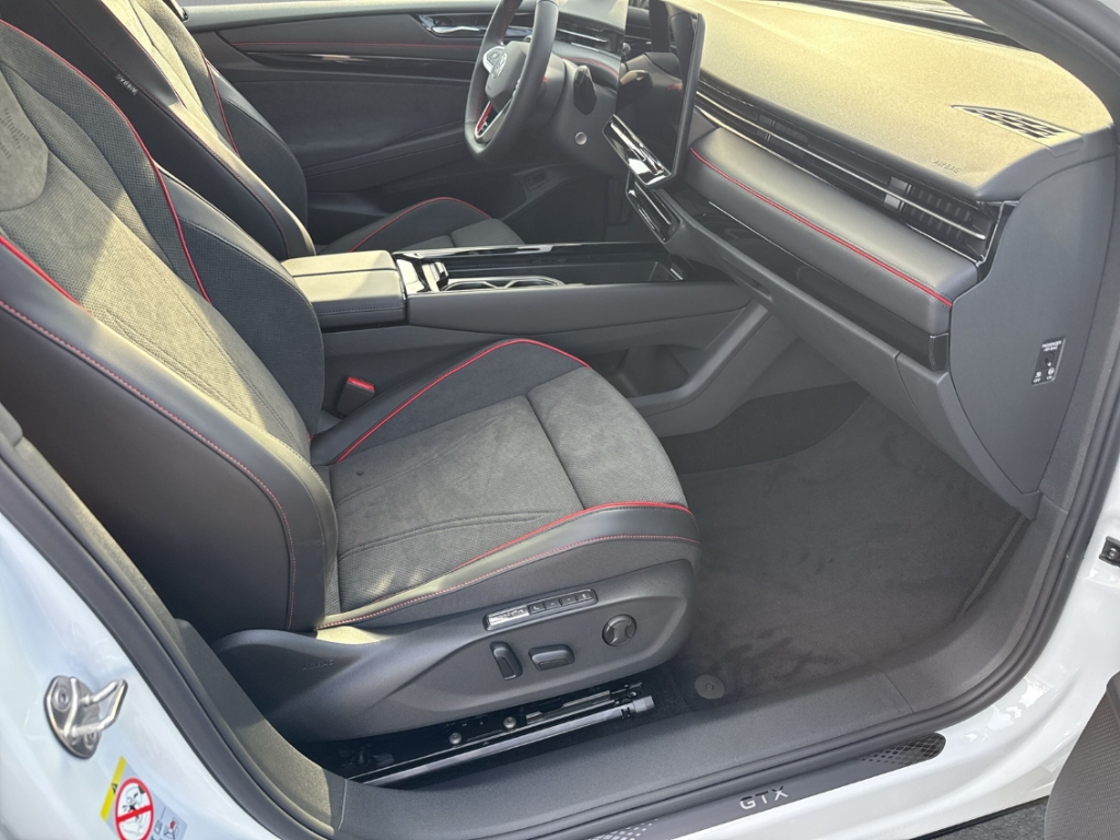 Fahrzeugabbildung Volkswagen ID.7 GTX Tourer 250 kW 4MOTION SHZ PDCv+h LED