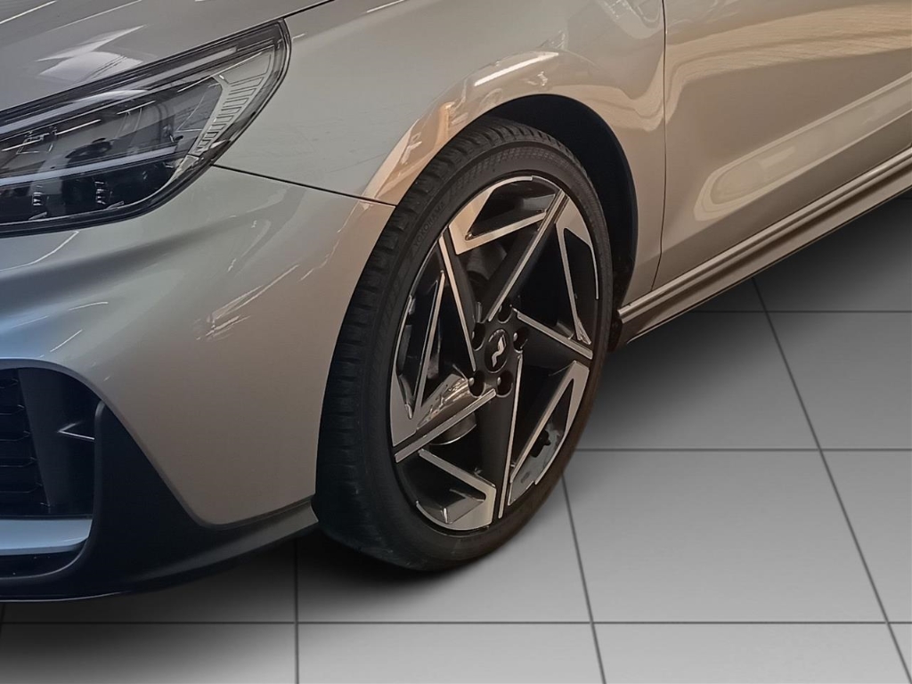 Fahrzeugabbildung Hyundai i30 FL Kombi 1.5 T-GDI MT MY25 N-Line Sitz-Paket Sportpaket Navi Digitales Cockpit