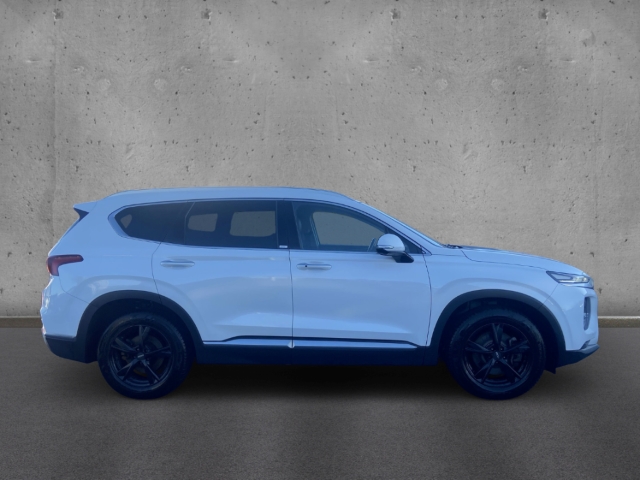 Fahrzeugabbildung Hyundai SANTA FE 4WD 2.2 CRDi ACC SHZ LED Navi 360° Pano